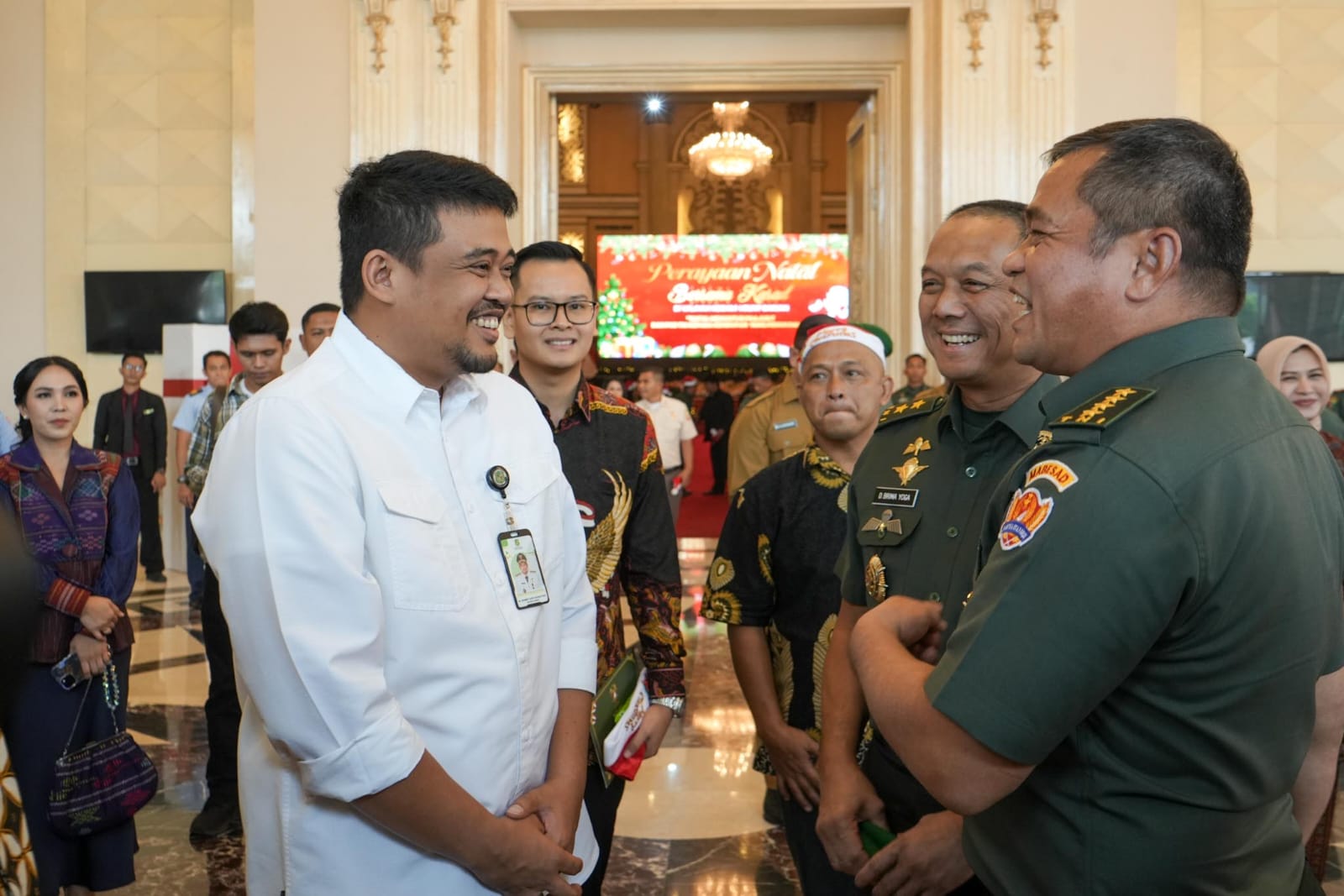 Bobby Nasution Dampingi Kasad Maruli Simanjuntak Hadiri Perayaan Natal Wilayah Kodam I Bukit Barisan